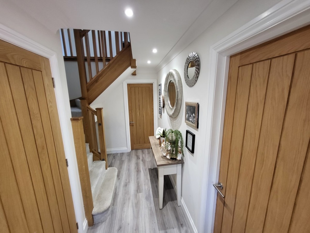 Windermere Road, West End