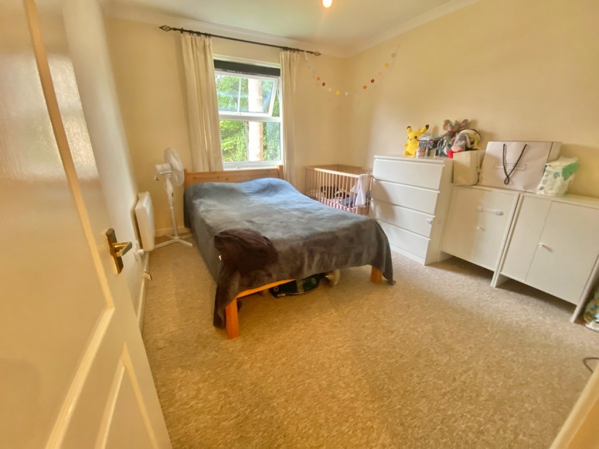 9 Regents Park Road