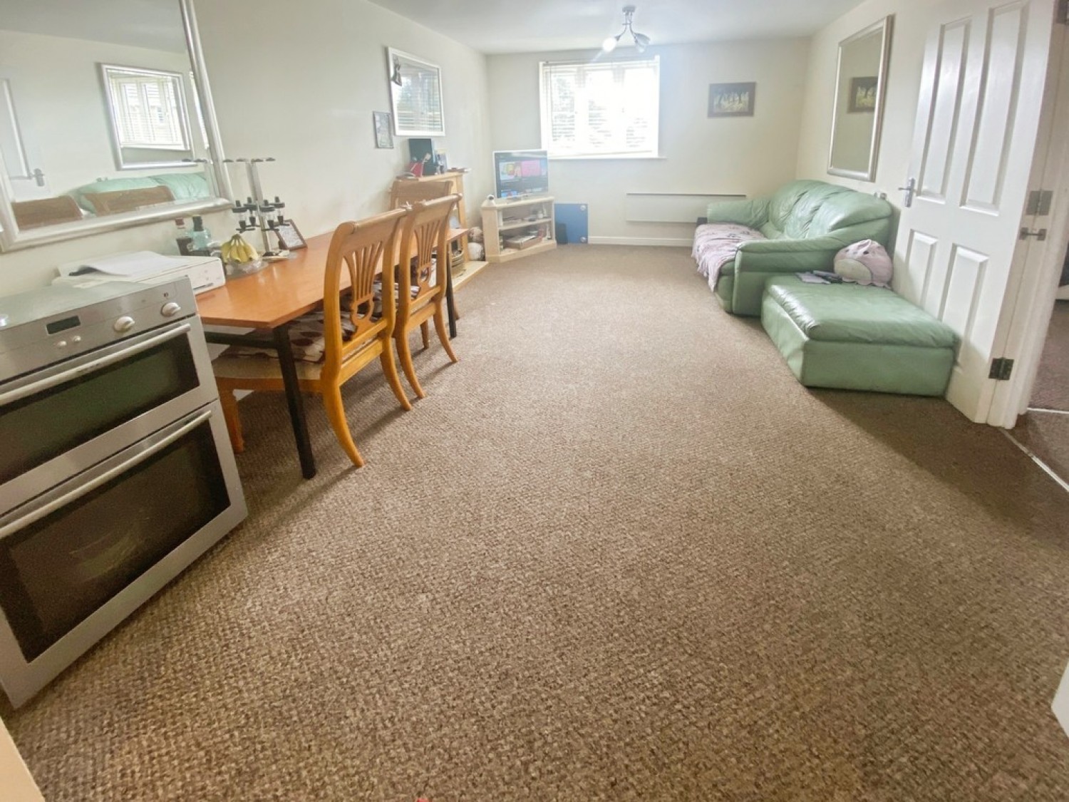 2 bedroom Flat in Hoddinot , Eastleigh