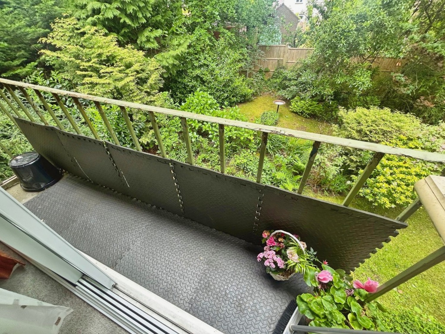 2 bedroom Flat for Sale Oakwood Close, Chandlers Ford