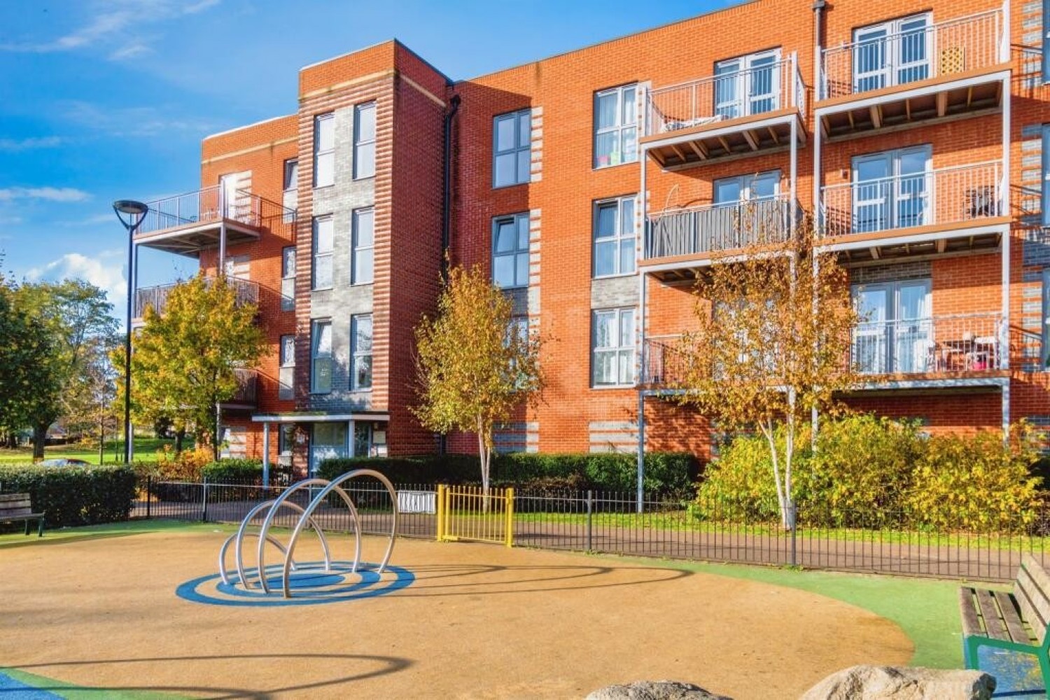 3 bedroom Flat for Sale Hamilton House, Meridian Way
