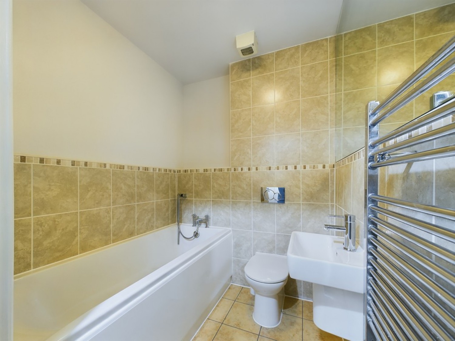 2 bedroom Flat for Letting Moorgate View, Moorgate Road