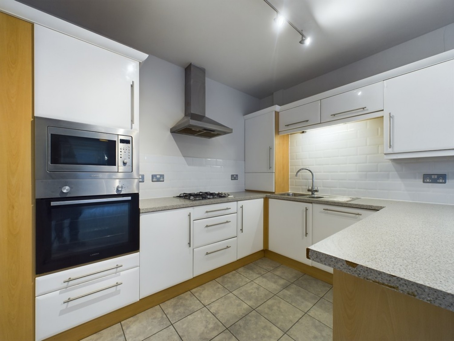 2 bedroom Flat for Letting Moorgate View, Moorgate Road