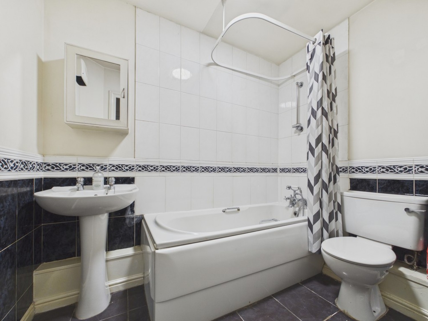 2 bedroom Flat for Letting Barclay Grange, Wain Avenue