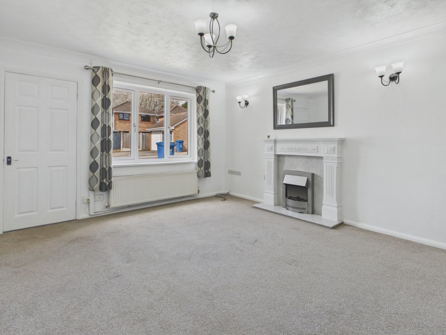 2 bedroom House for Letting Boulton Close, Linacre Woods