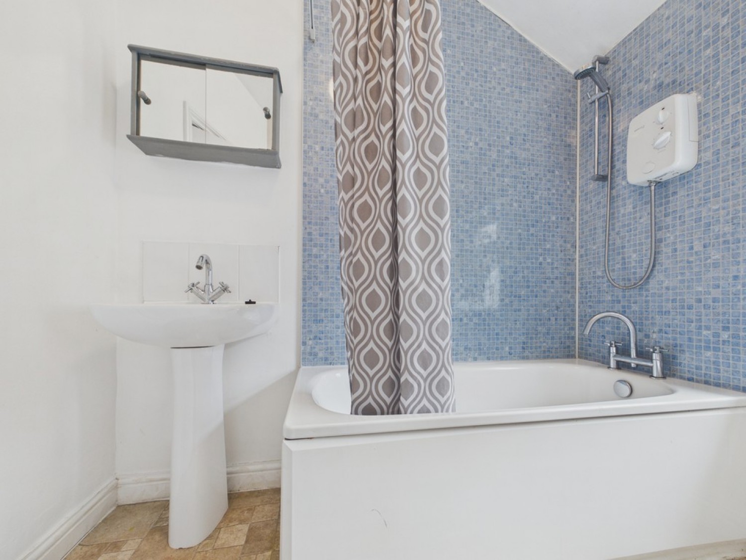 3 bedroom House for Letting Clarence Road, Chesterfield