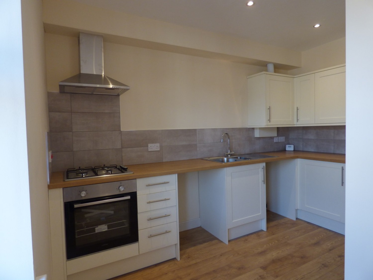 2 bedroom Flat for Letting Barleycroft Lane, Dinnington, Sheffield