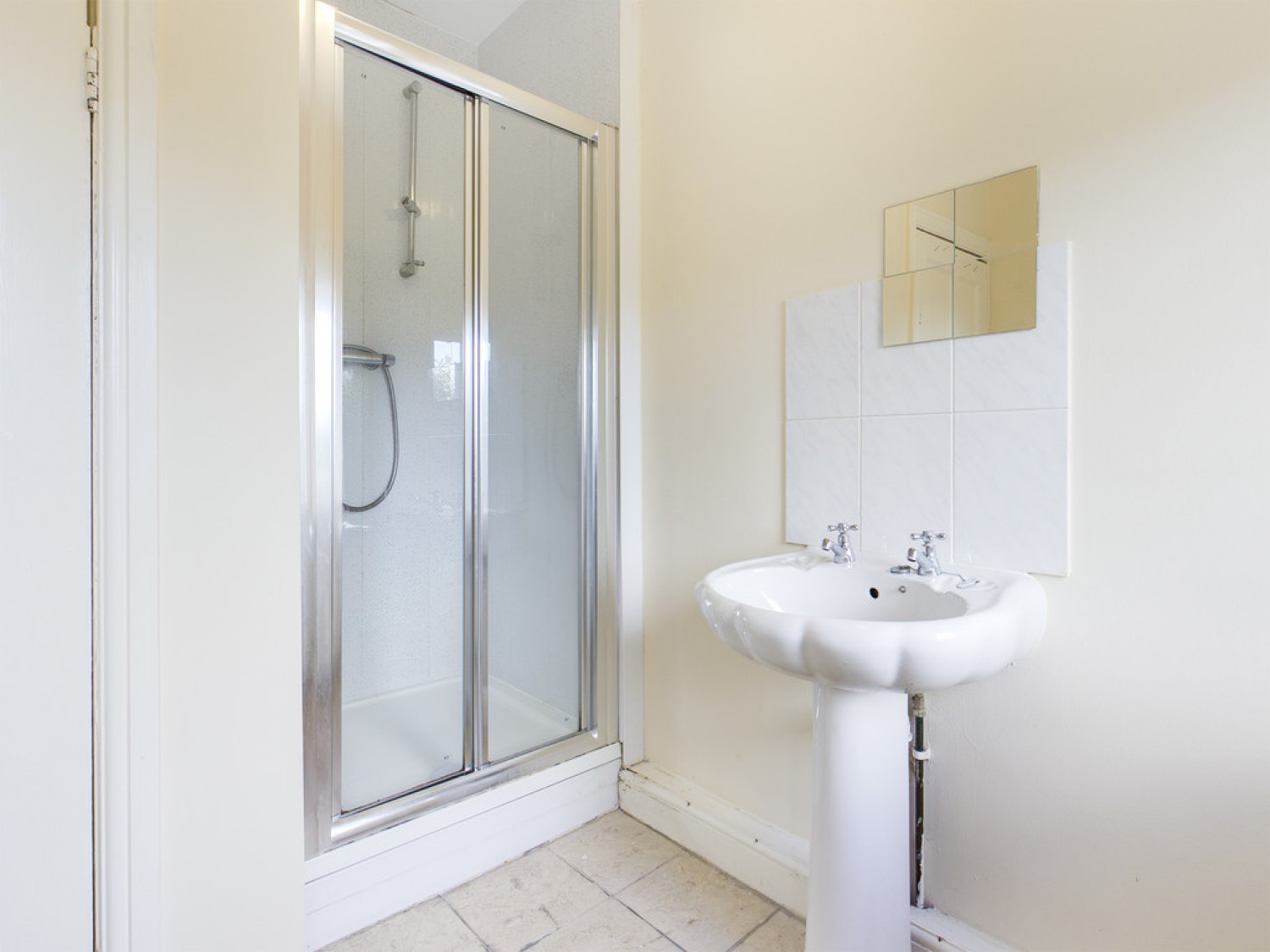 2 bedroom Flat for Letting Highfield Road, Chesterfield