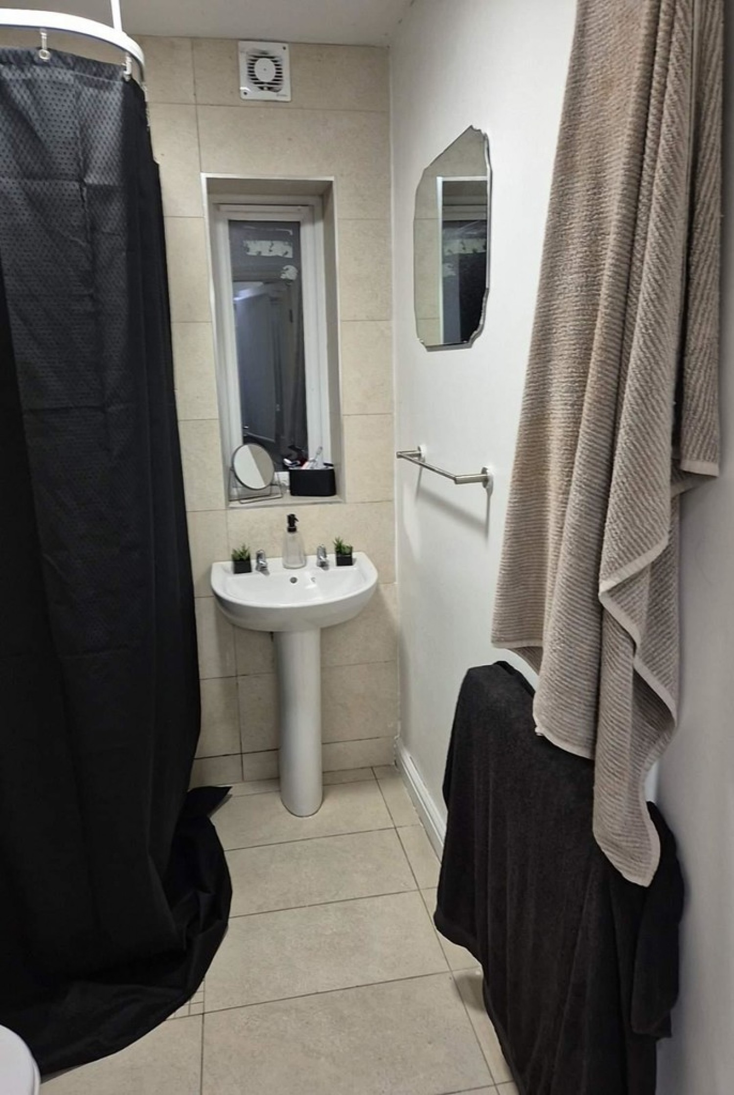 3 bedroom House for Letting Foljambe Road, Chesterfield