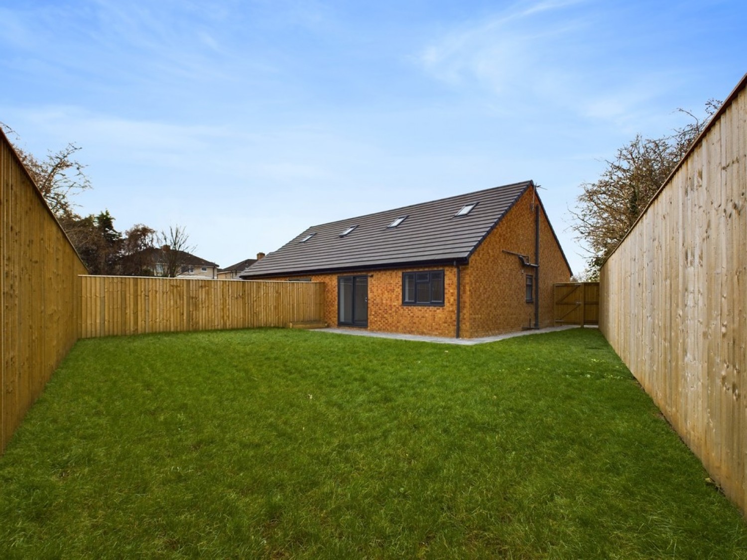 Noah Close, Thrybergh