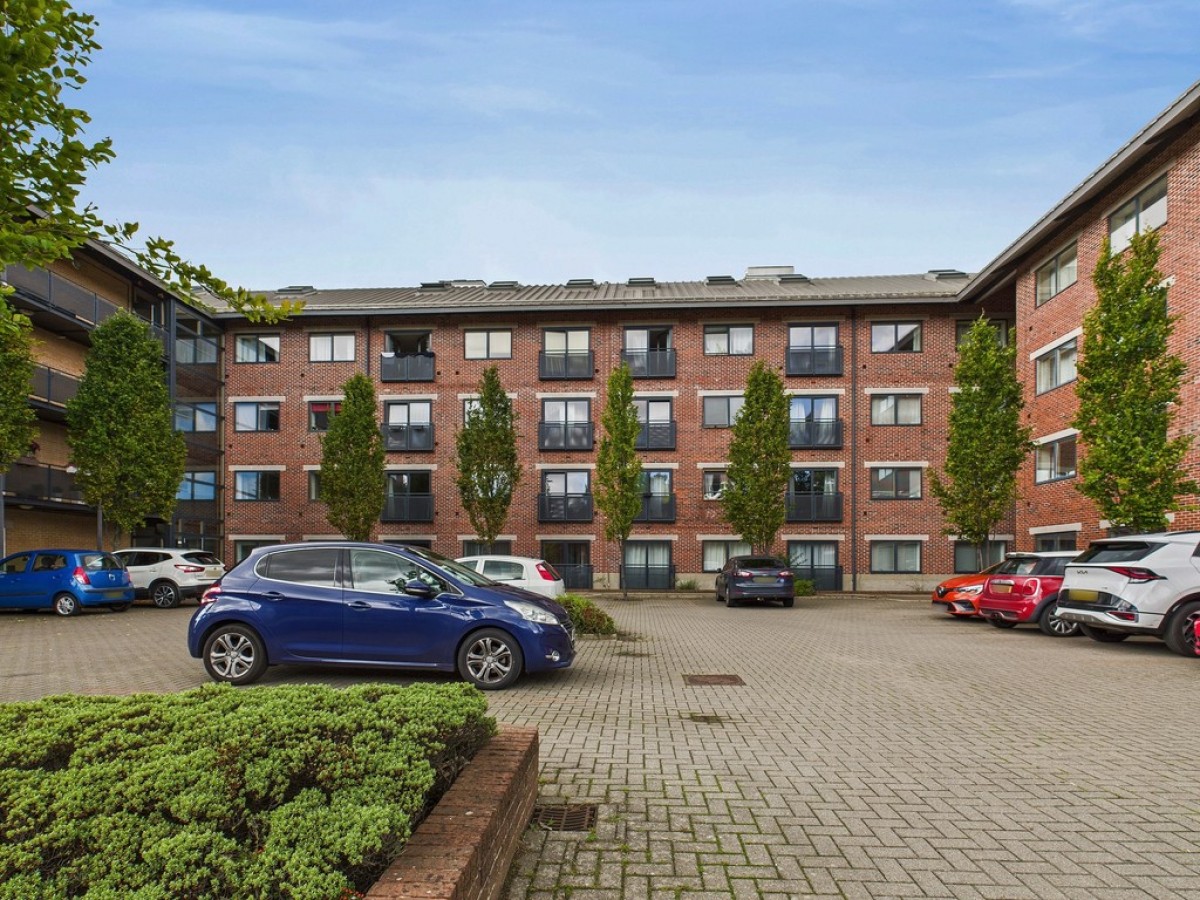 Markham Quay, Camlough Walk, Chesterfiekd