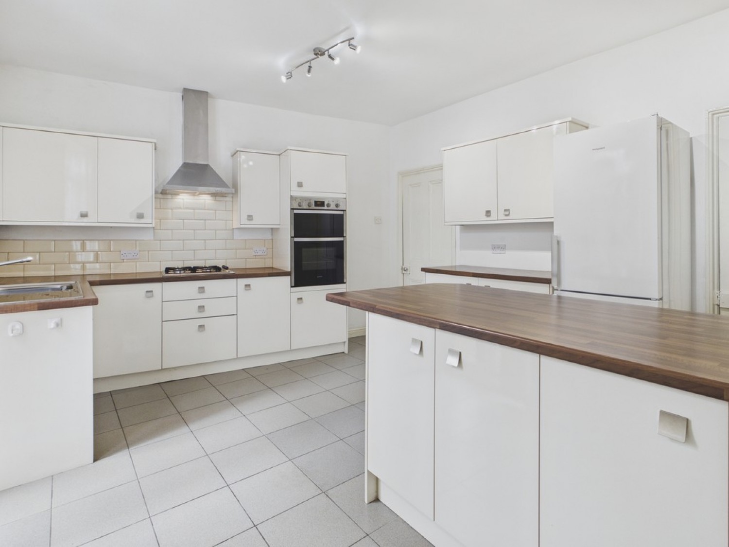 2 bedroom House for Letting Chatsworth Road, Brampton