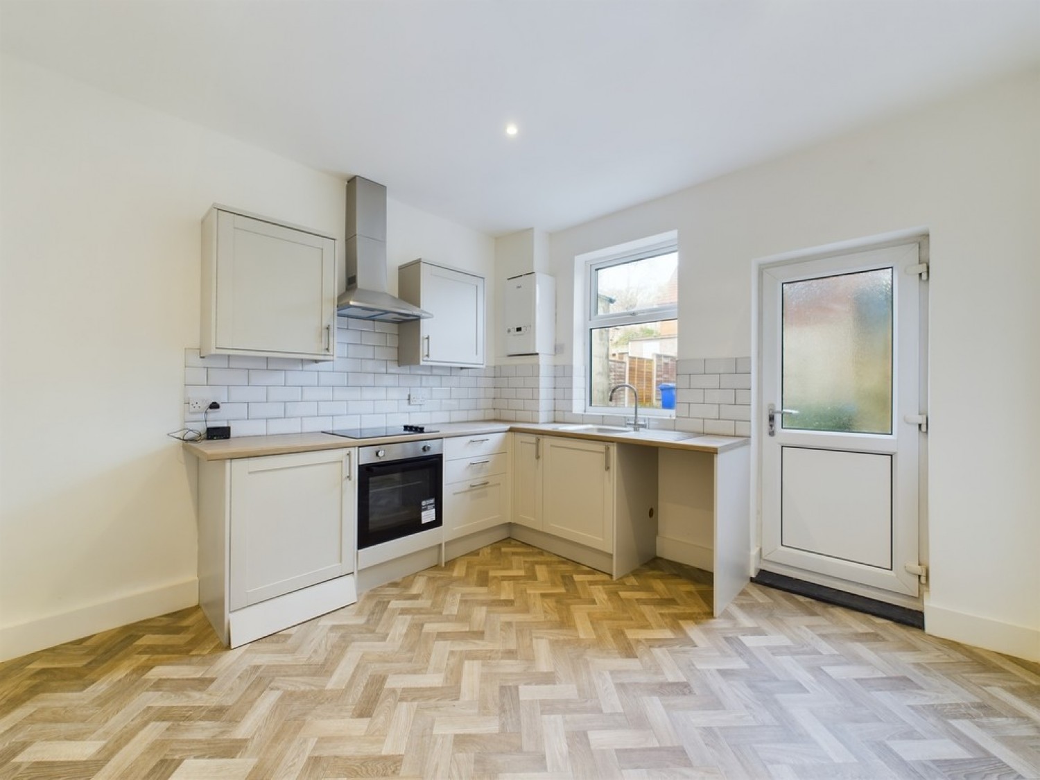 2 bedroom House for Letting Prospect Road, New Whittington