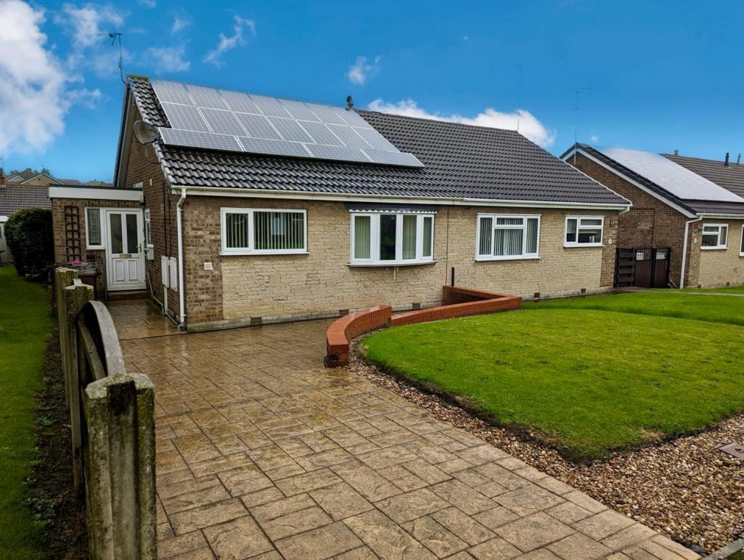 Holyrood Rise, Bramley