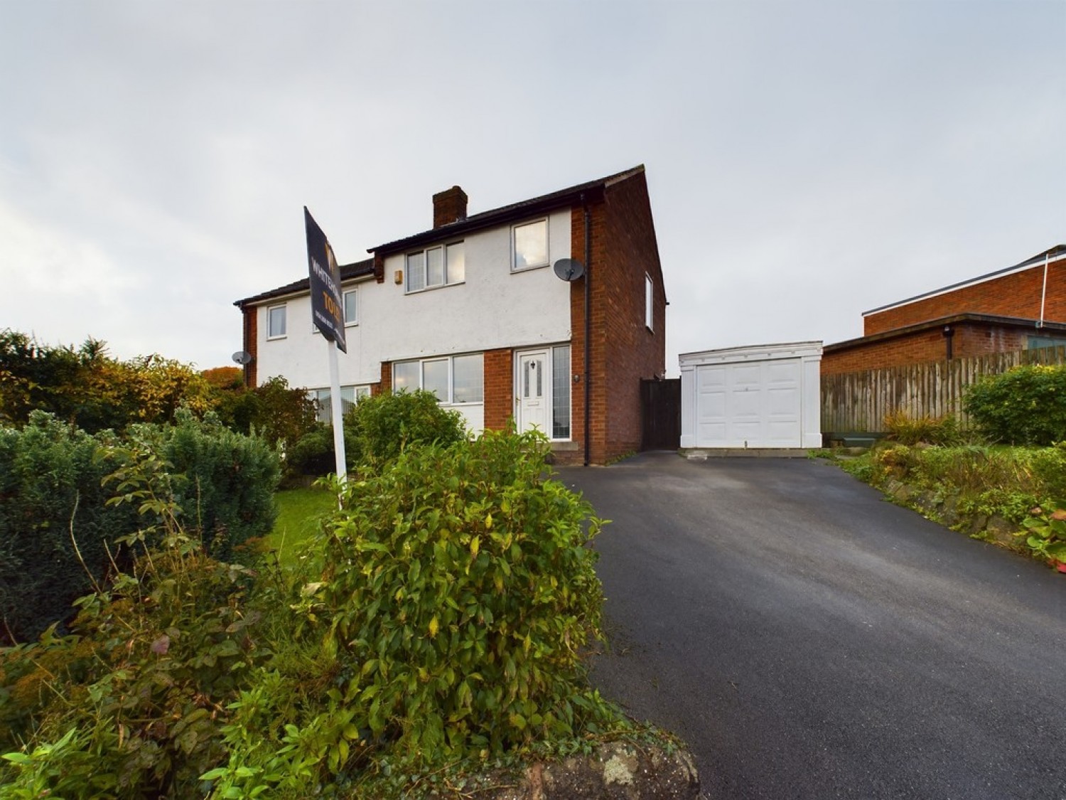 3 bedroom House for Letting The Knoll, Dronfield