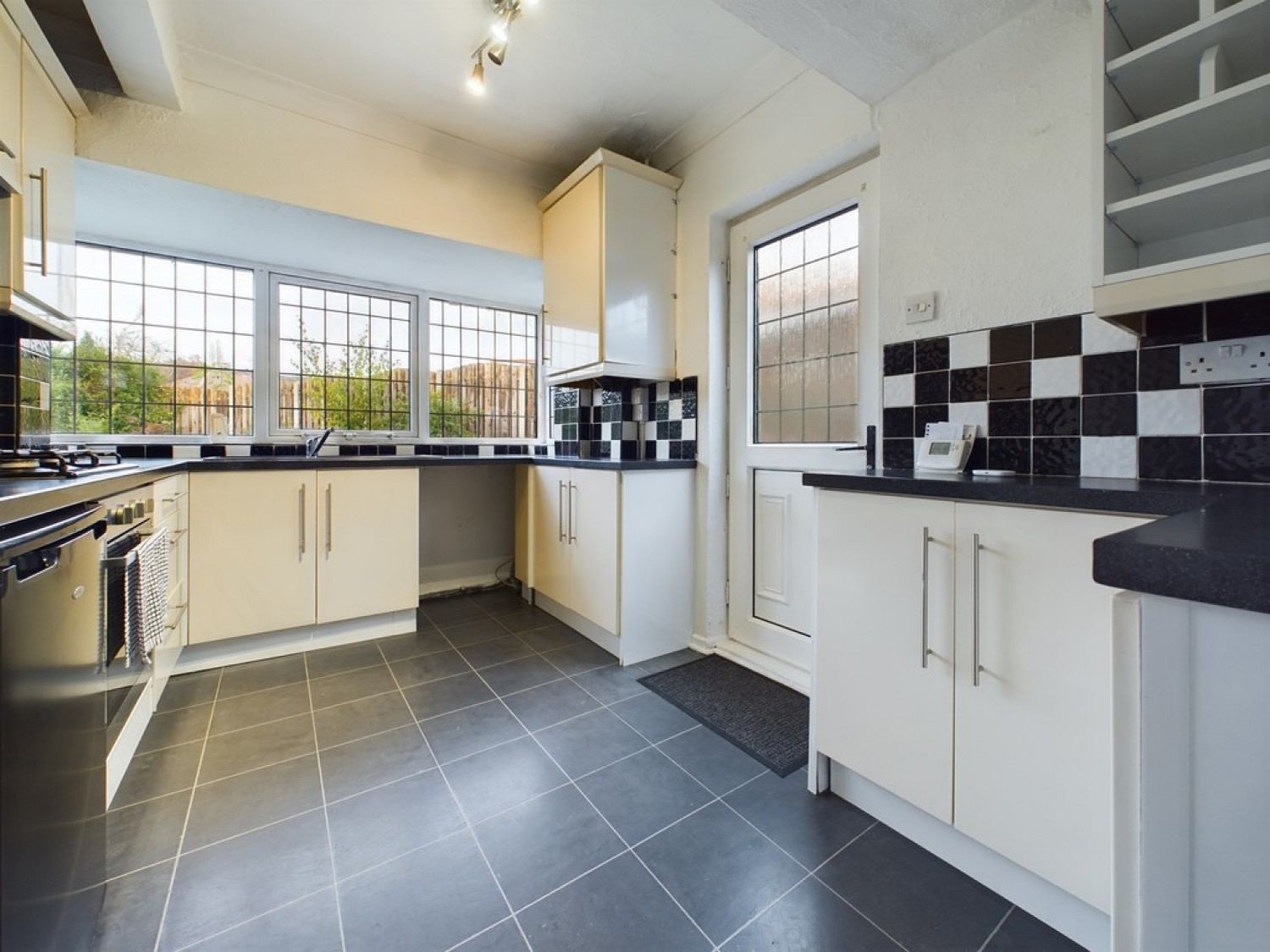 3 bedroom House for Letting The Knoll, Dronfield