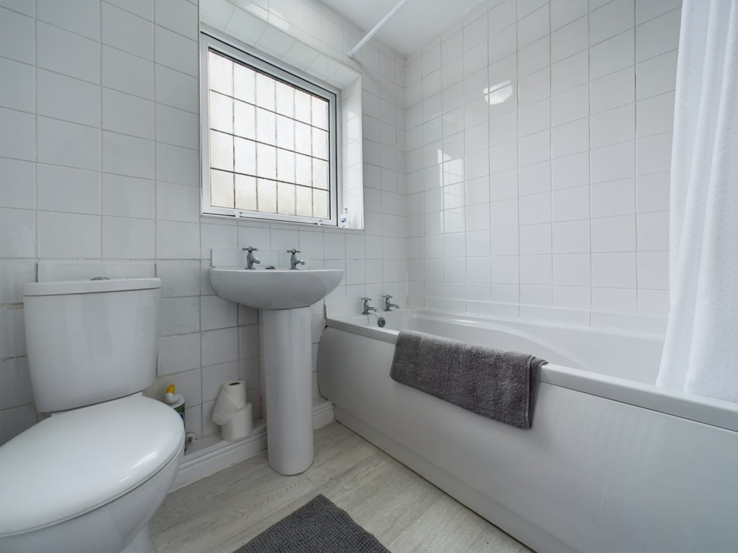 3 bedroom House for Letting The Knoll, Dronfield