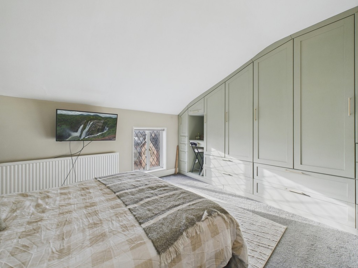 2 bedroom House in Harold Croft, Greasbrough