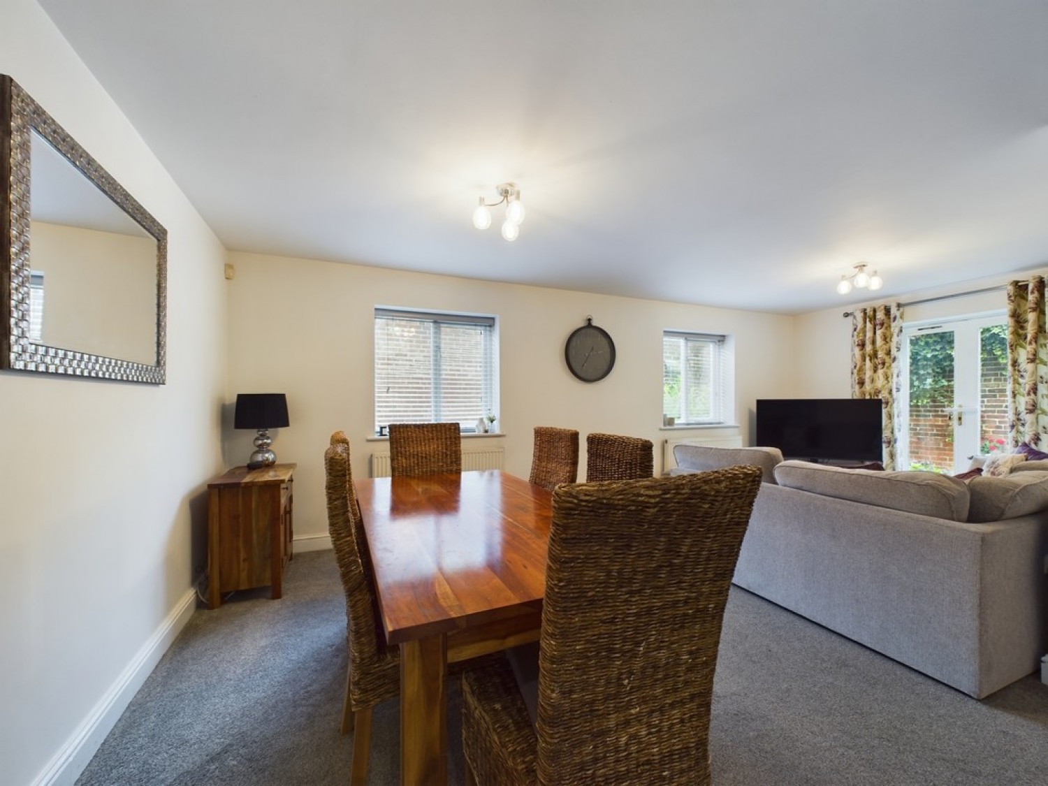 Flat 7 Vista , 36 Moorgate Road