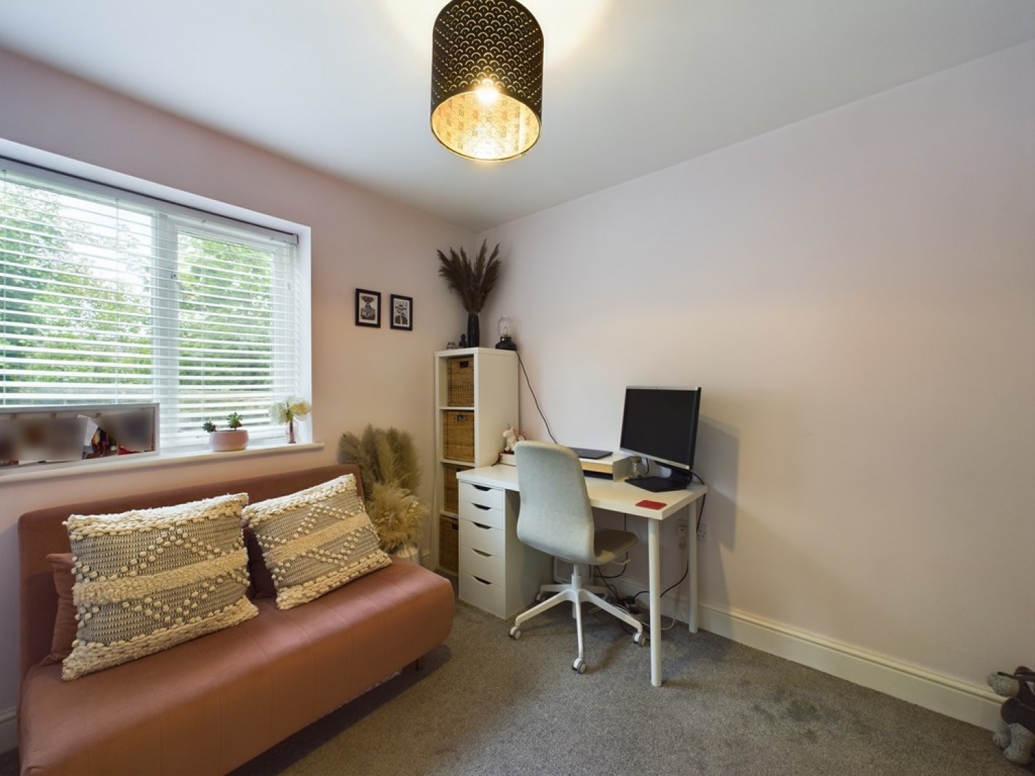 Flat 7 Vista , 36 Moorgate Road