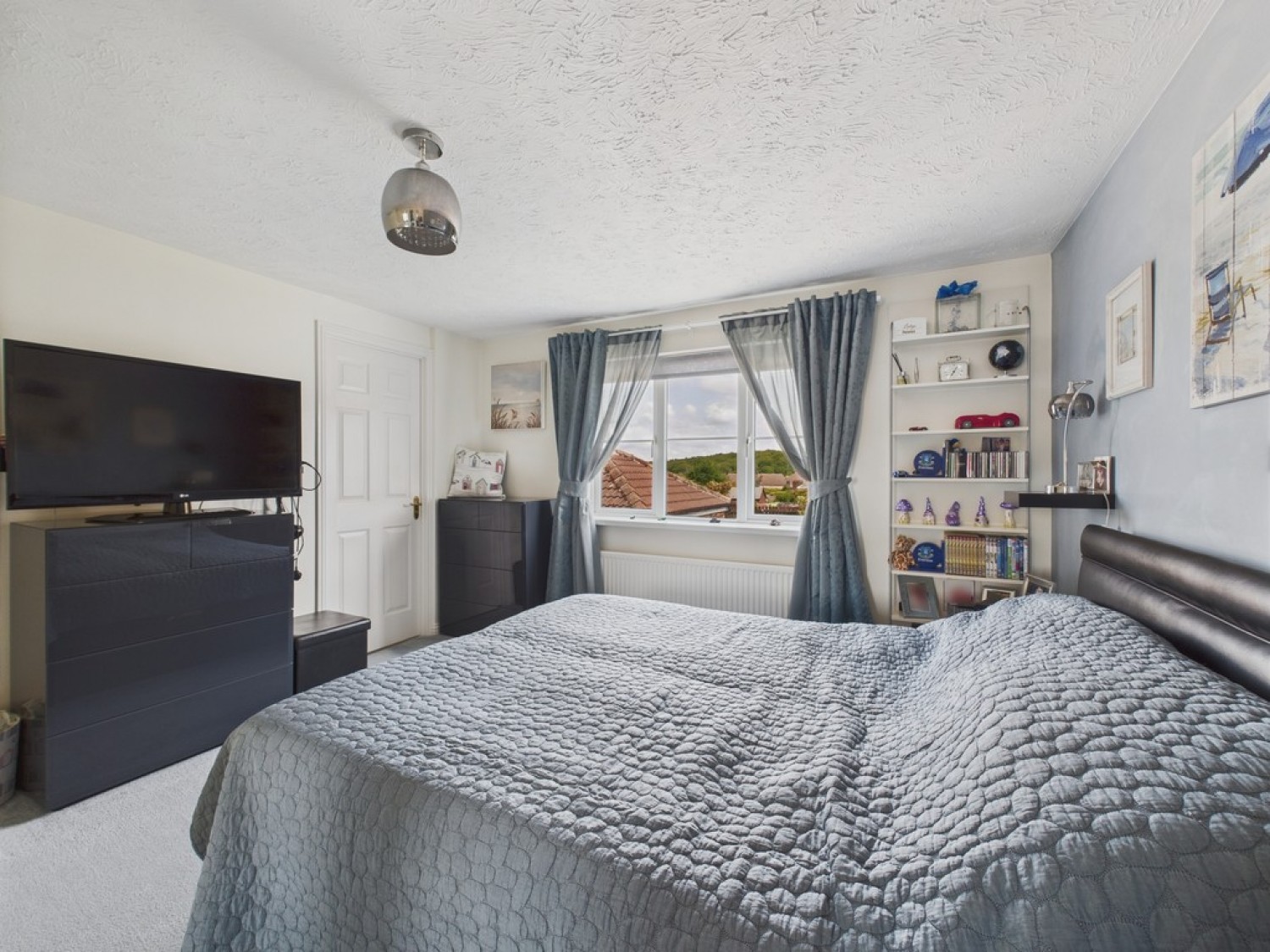 Paddock Drive, Woodlaithes