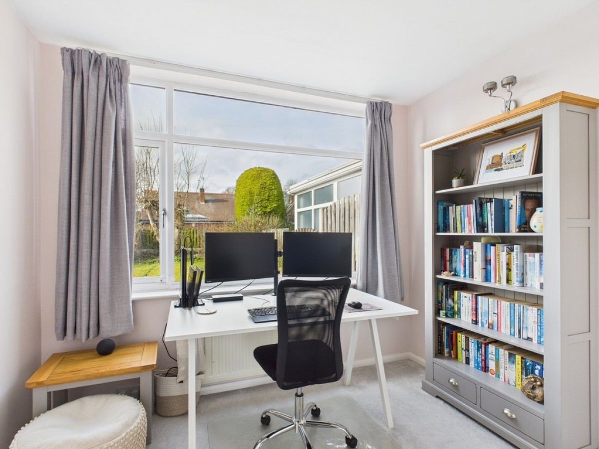 Havercroft Road, Stag
