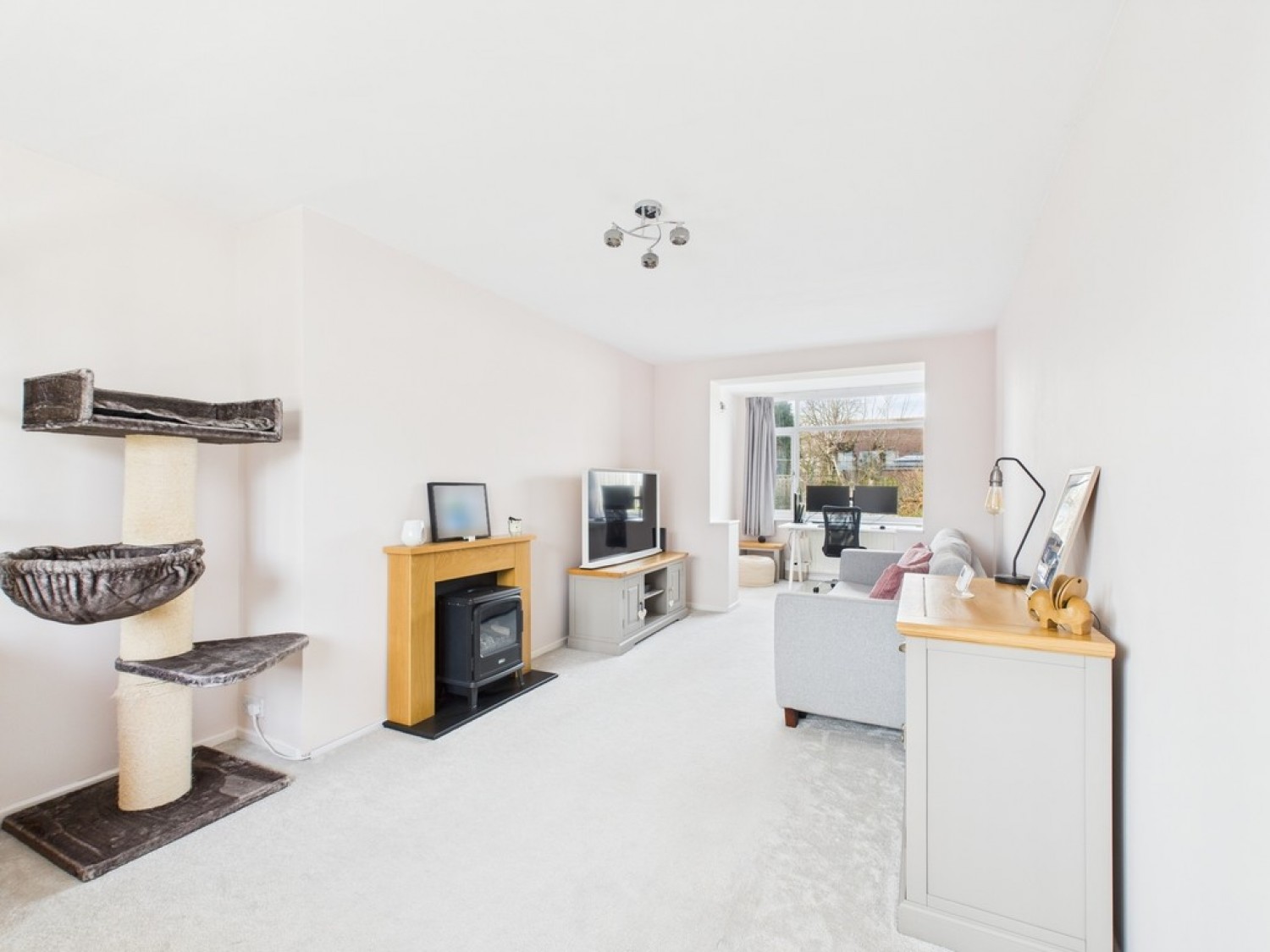 Havercroft Road, Stag