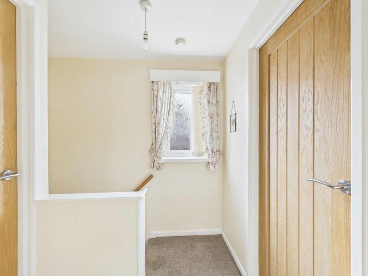 Havercroft Road, Stag