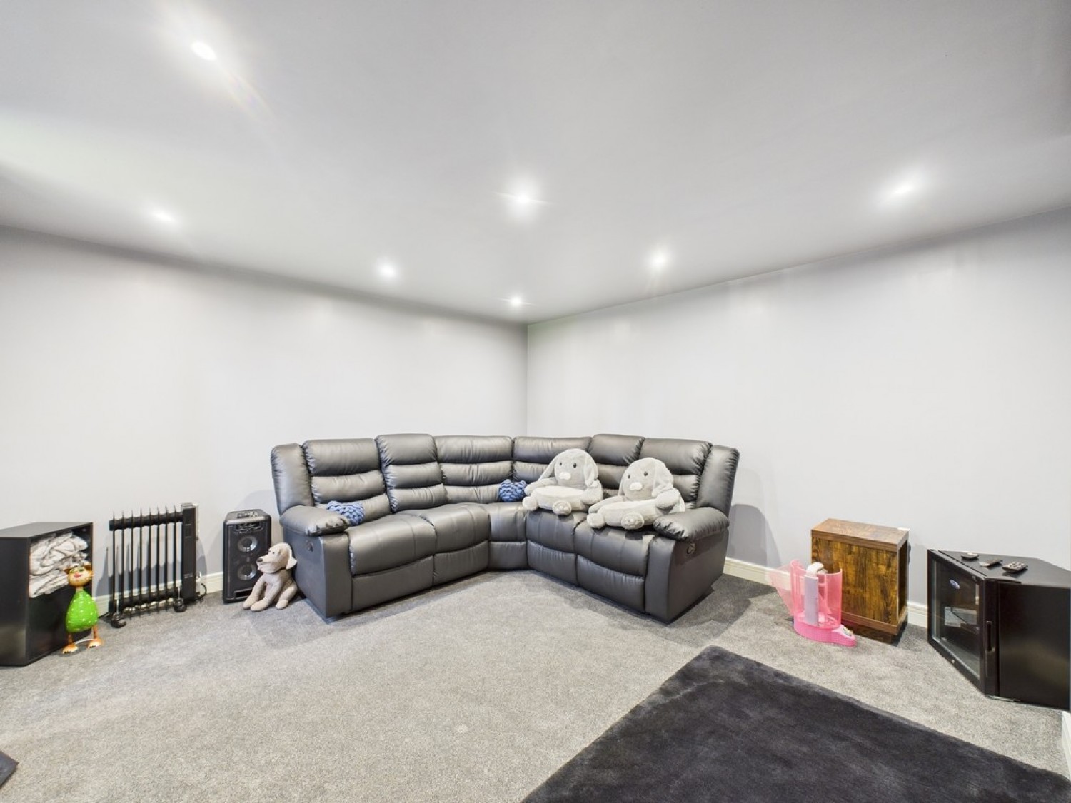 Saville Road, Whiston