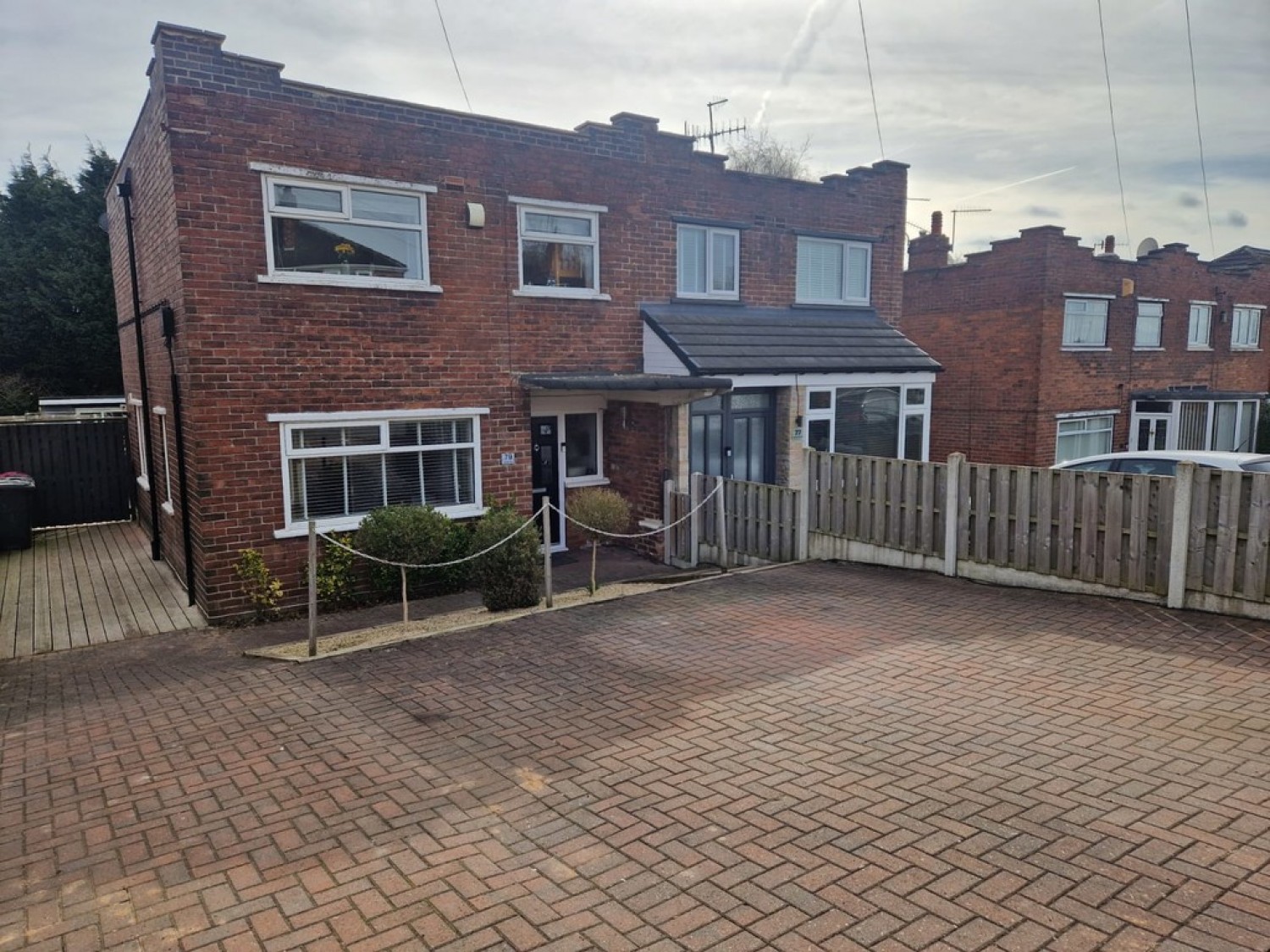 Saville Road, Whiston