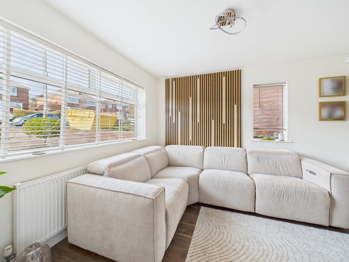 Saville Road, Whiston