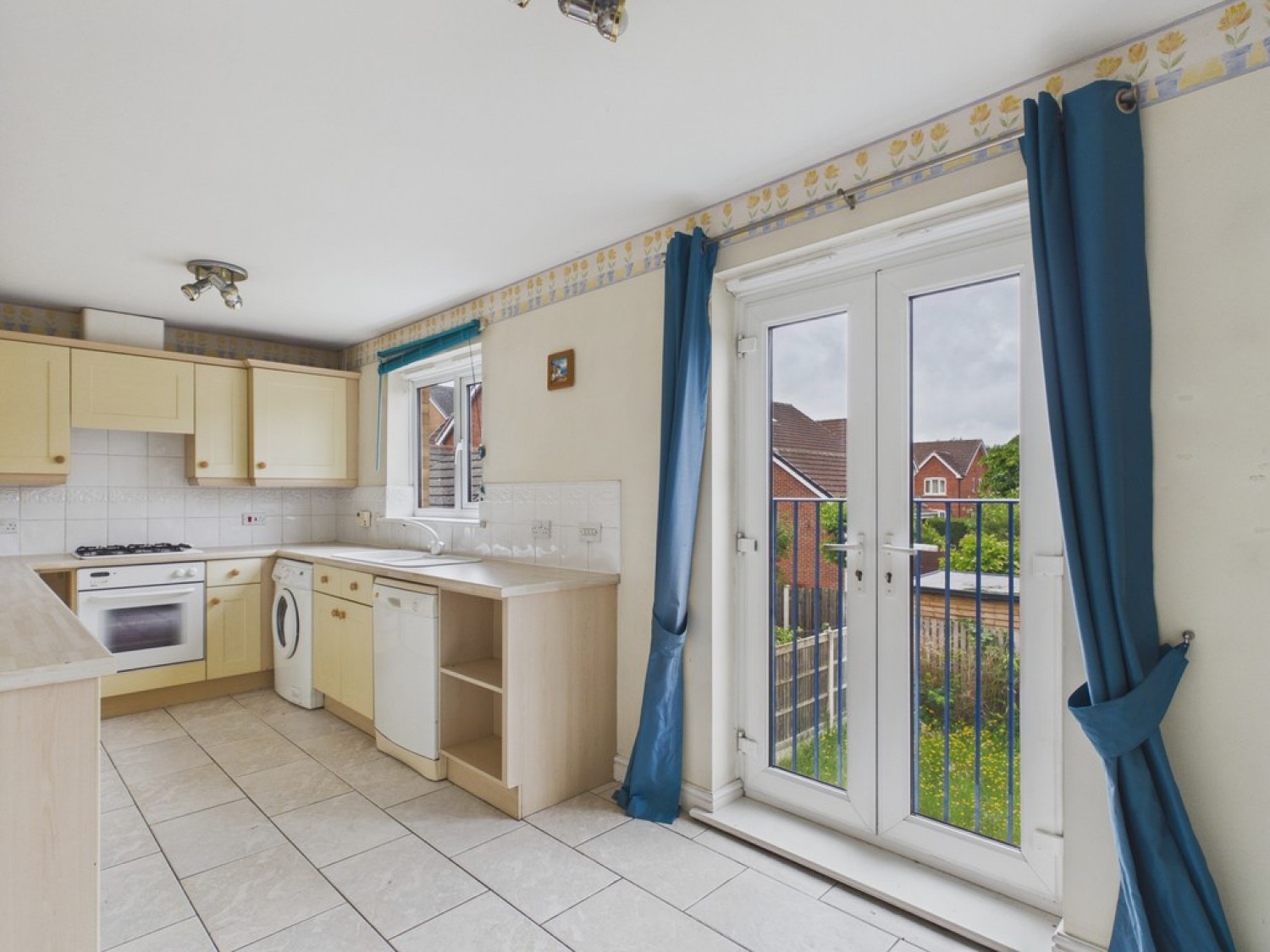 4 bedroom House for Sale Island Close, Broom