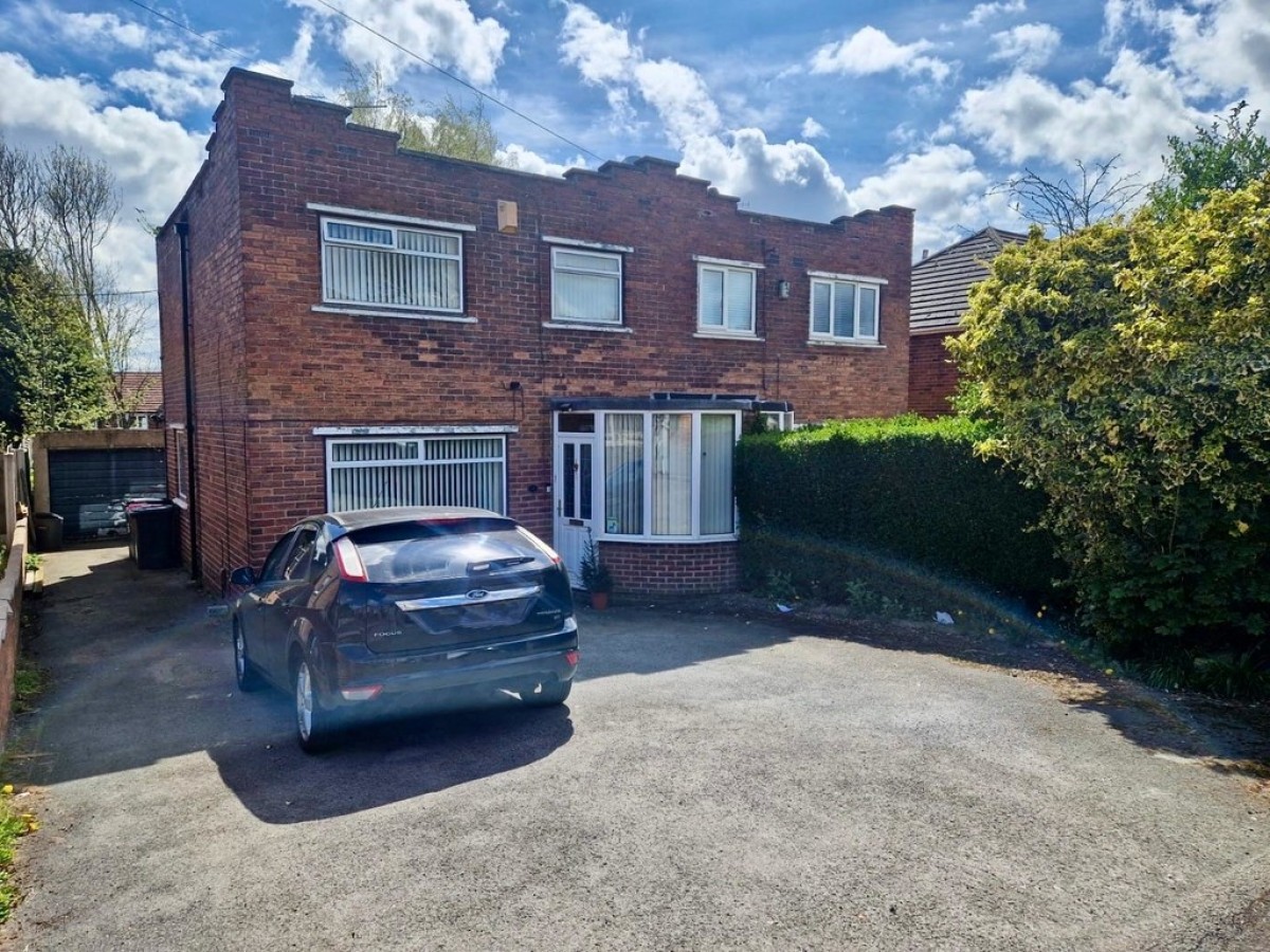 Saville Road, Whiston