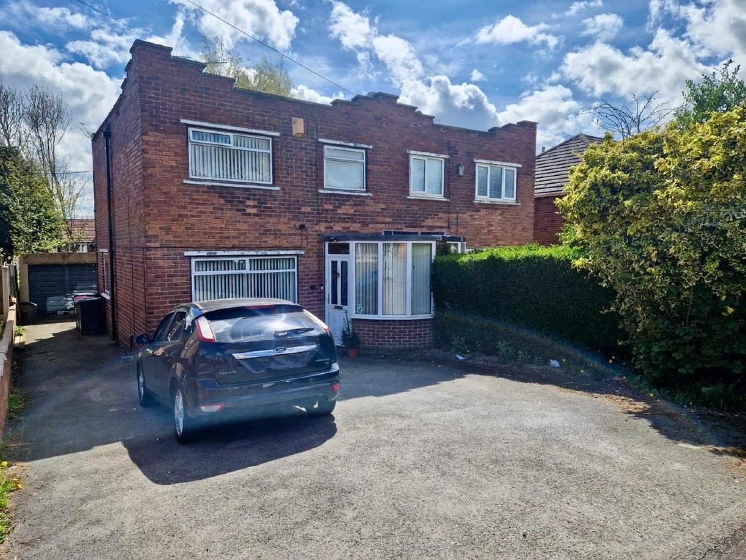 Saville Road, Whiston