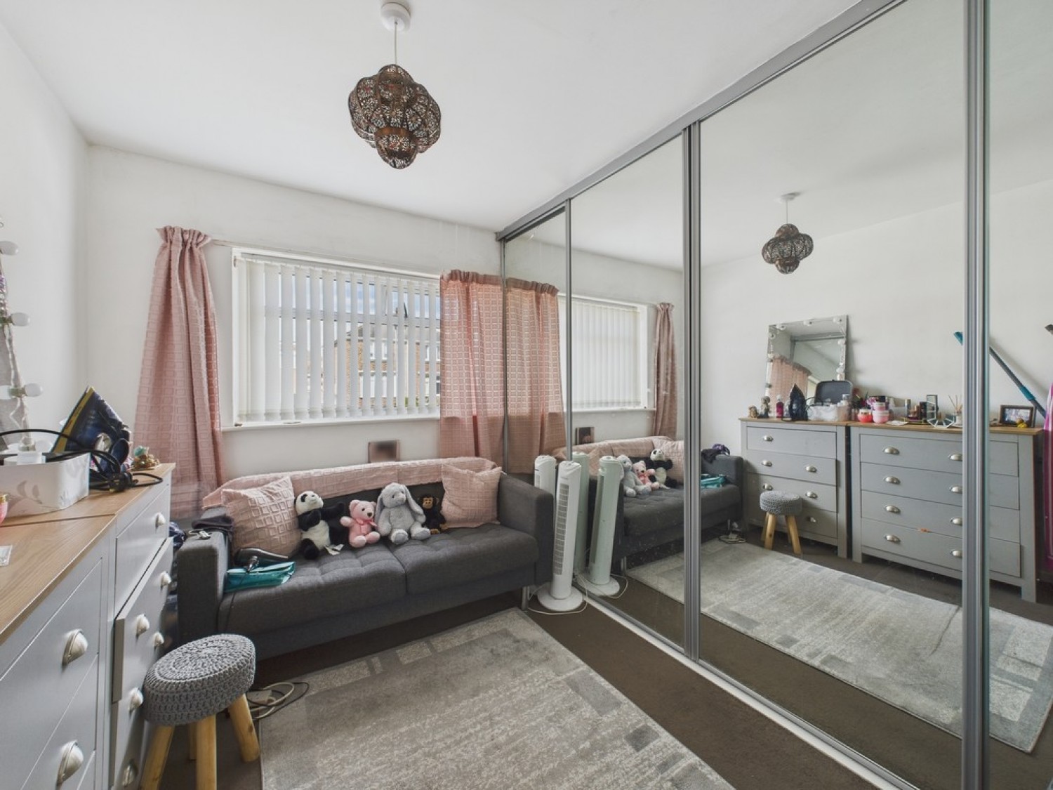 Saville Road, Whiston