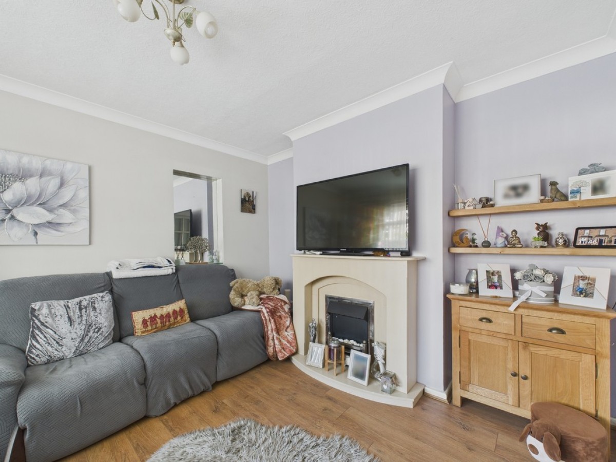 Saville Road, Whiston