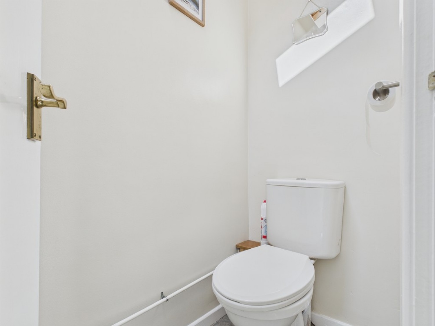 3 bedroom House for Sale Broom Grove, Off Broom Road