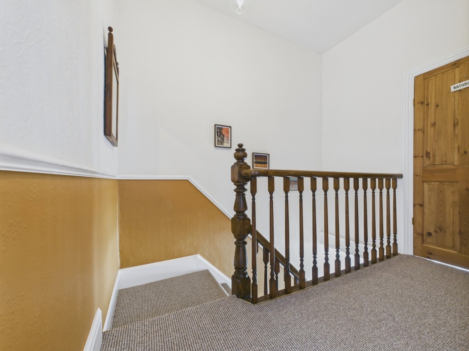 3 bedroom House for Sale Broom Grove, Off Broom Road