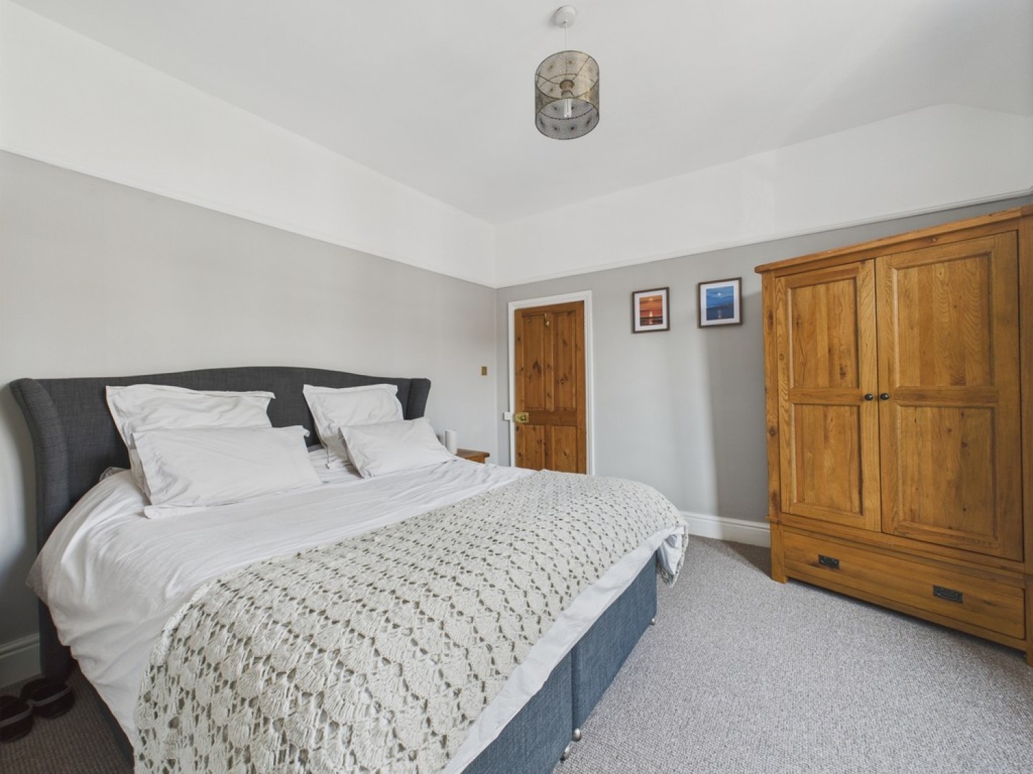 3 bedroom House for Sale Broom Grove, Off Broom Road