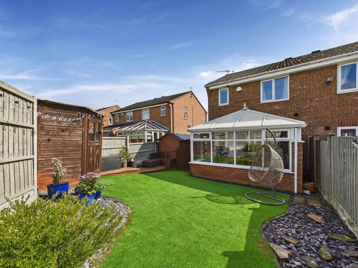 Acacia Avenue, Hollingwood