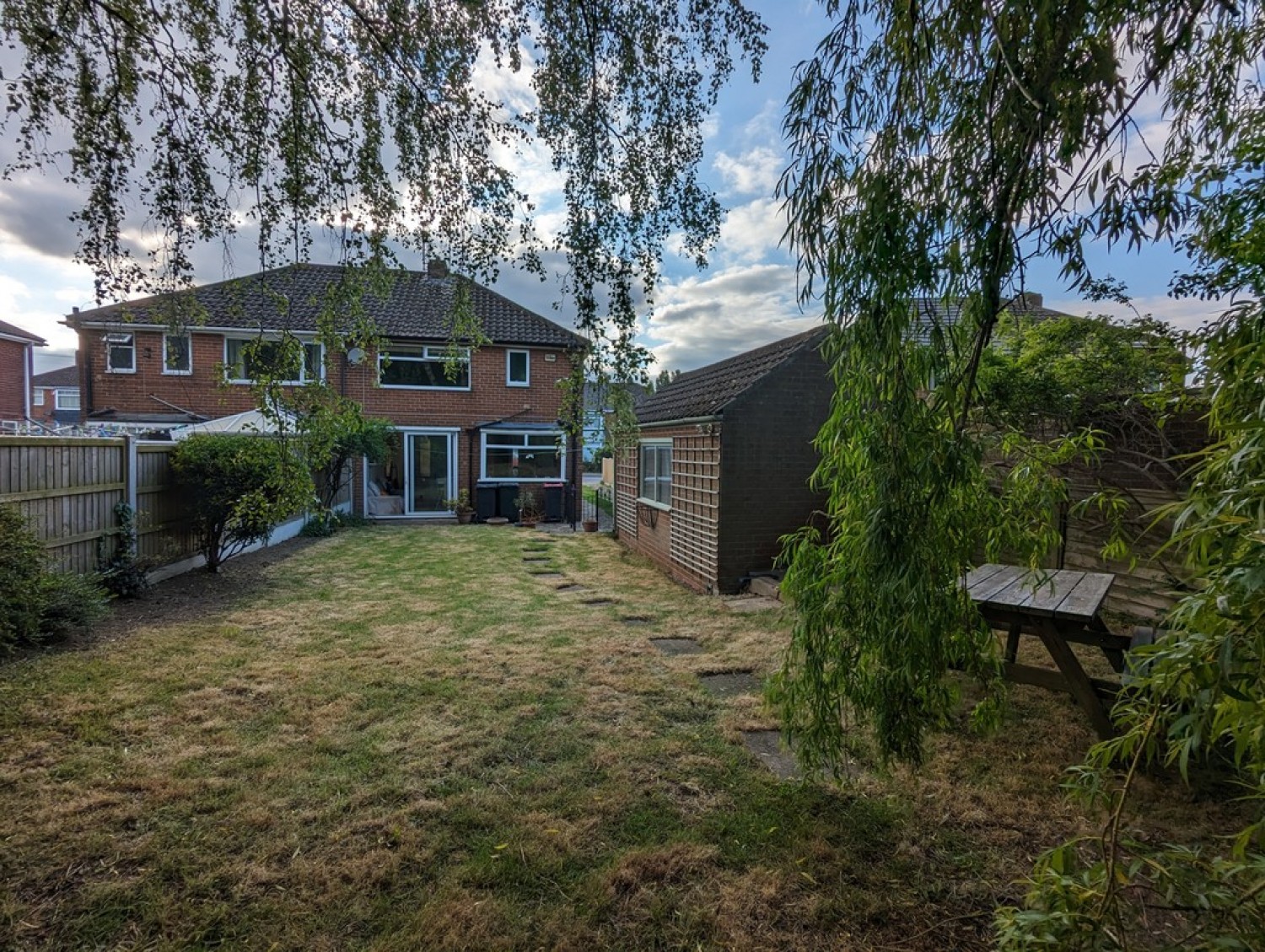 3 bedroom House in Warren Road, Wickersley