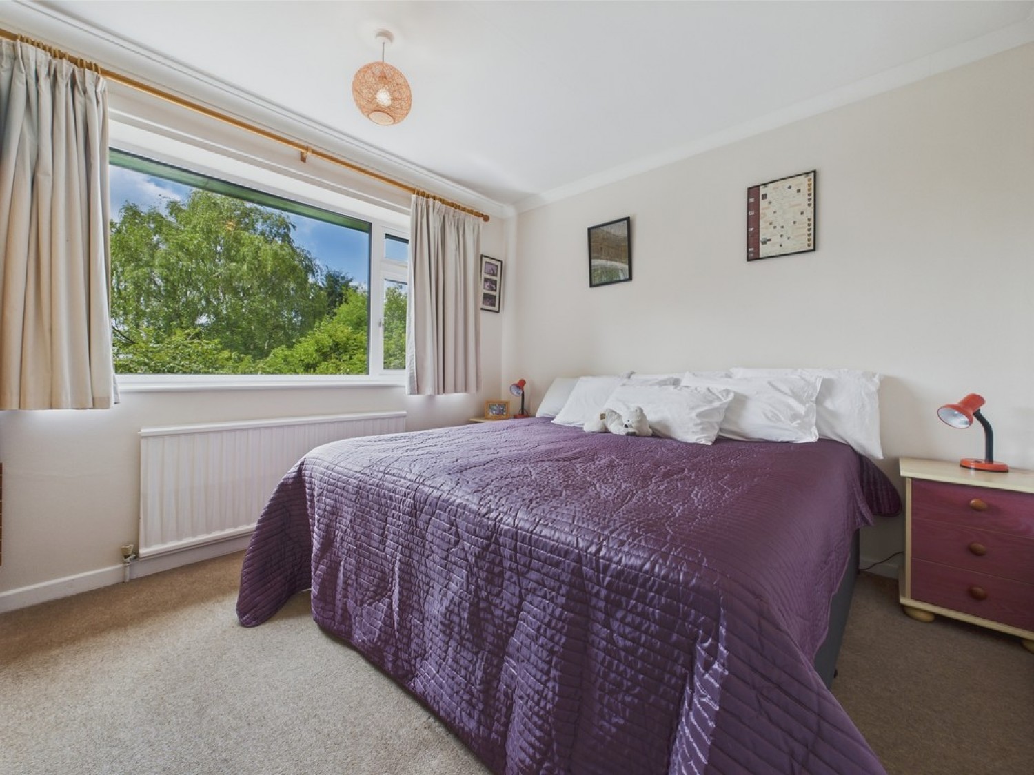 Alexandra Road East, Spital