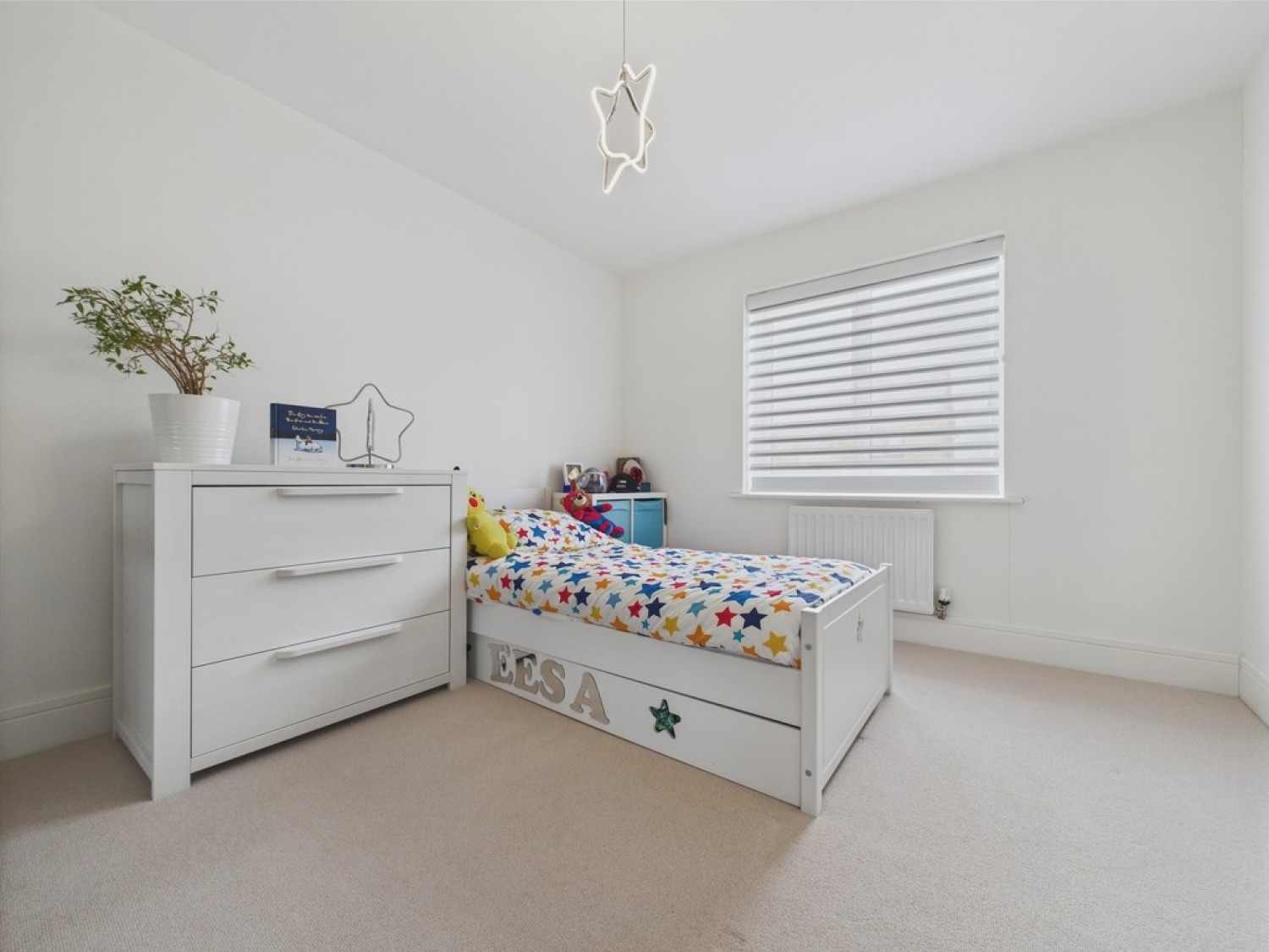 Maple Court, Waverley