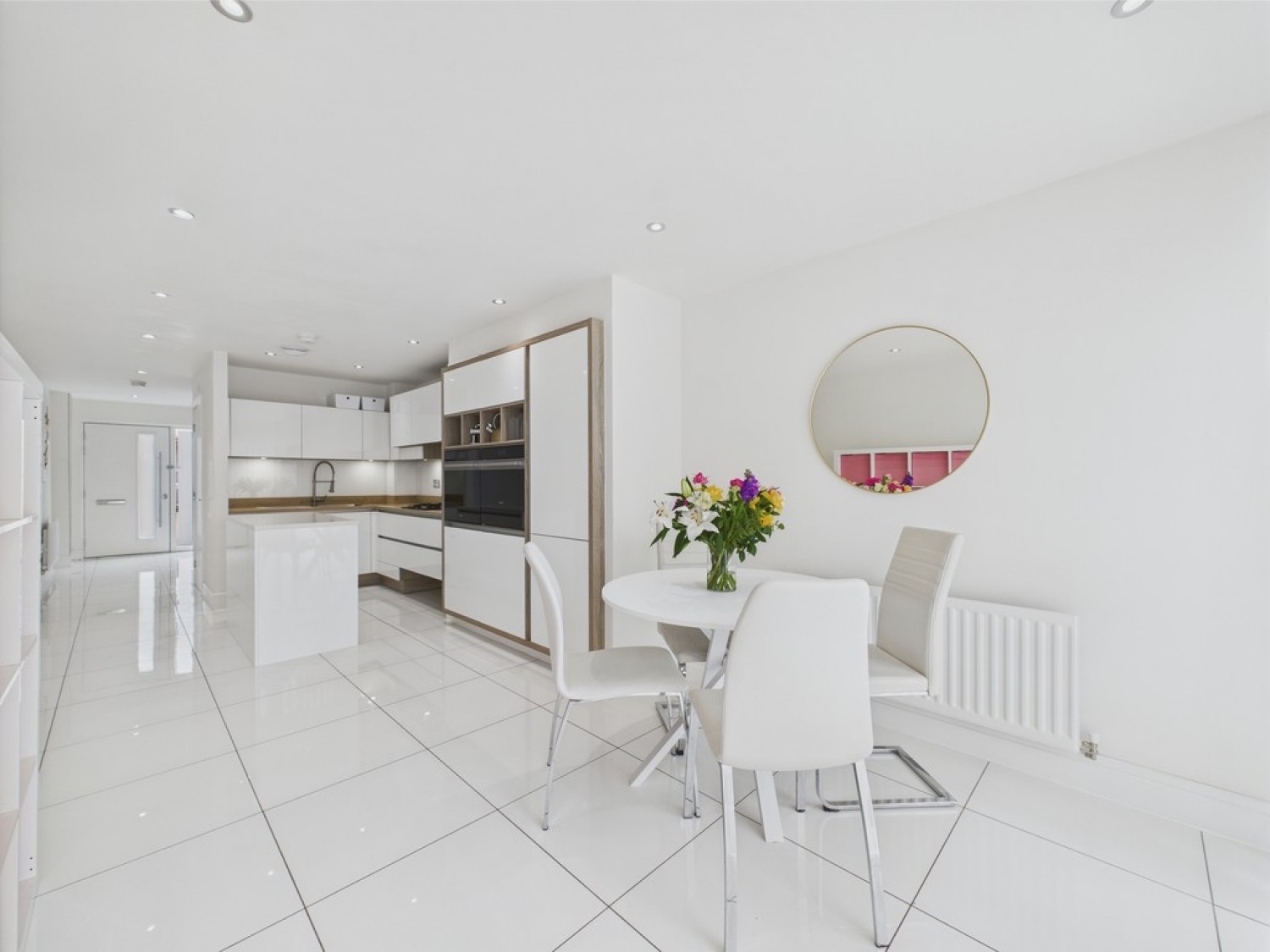 Maple Court, Waverley