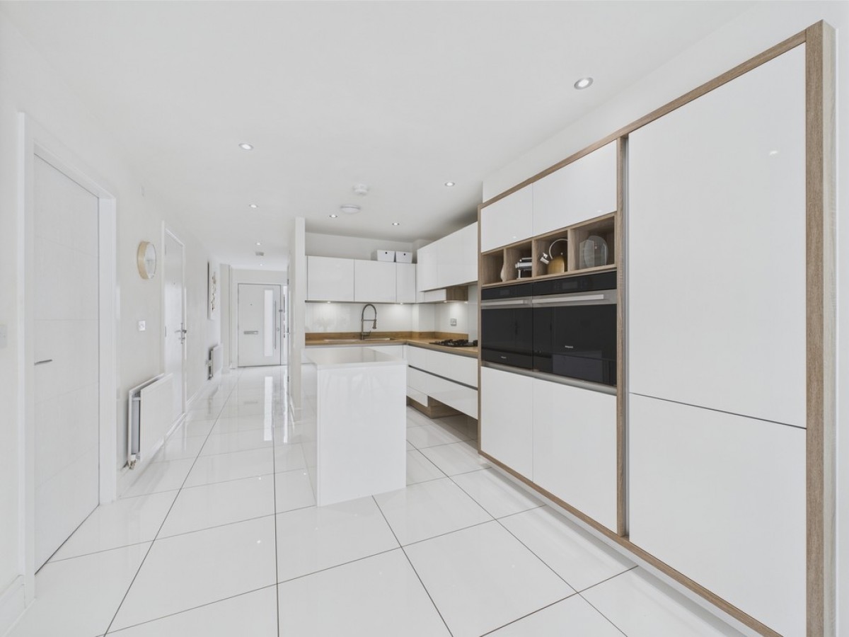 Maple Court, Waverley