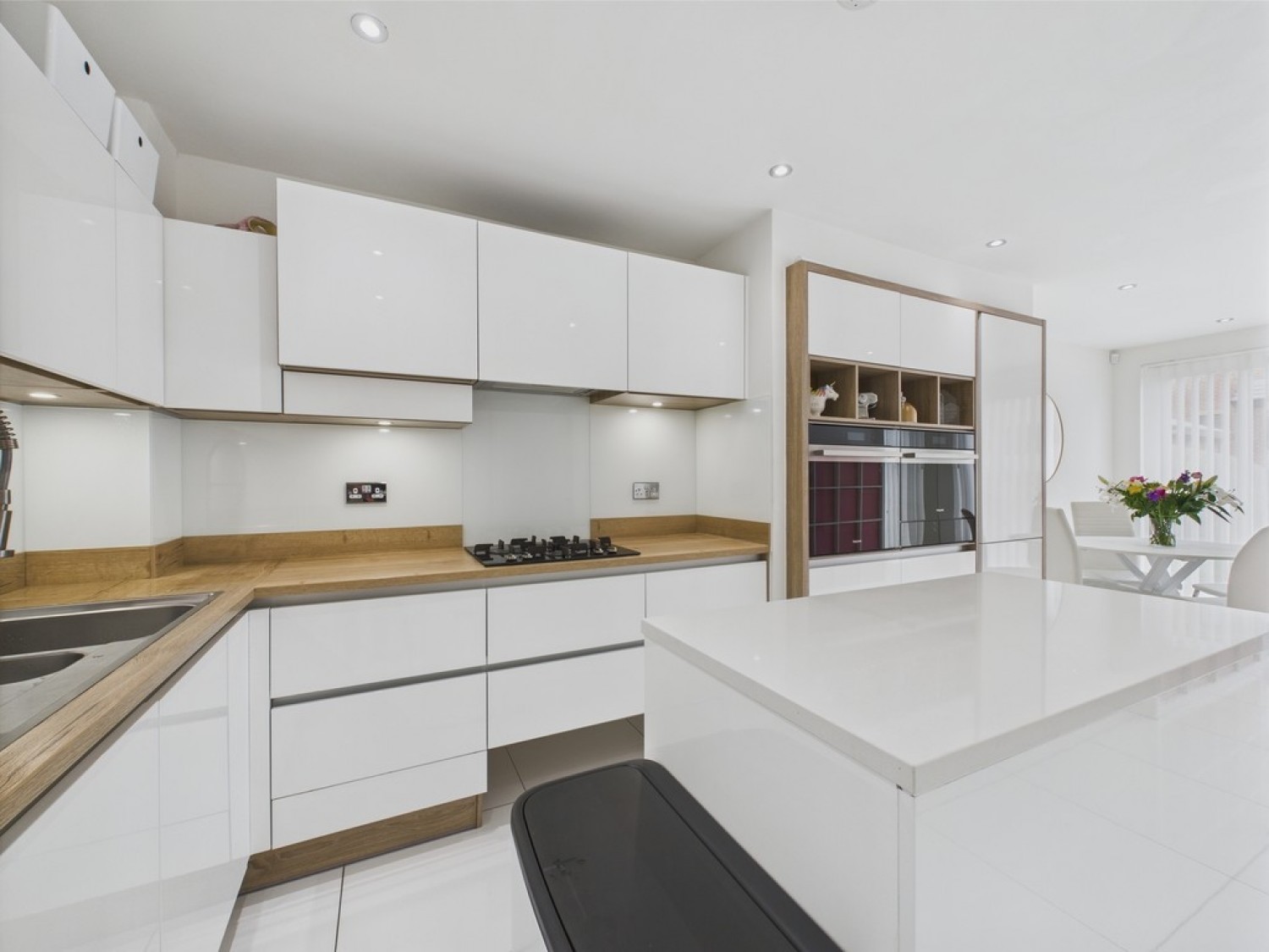 Maple Court, Waverley