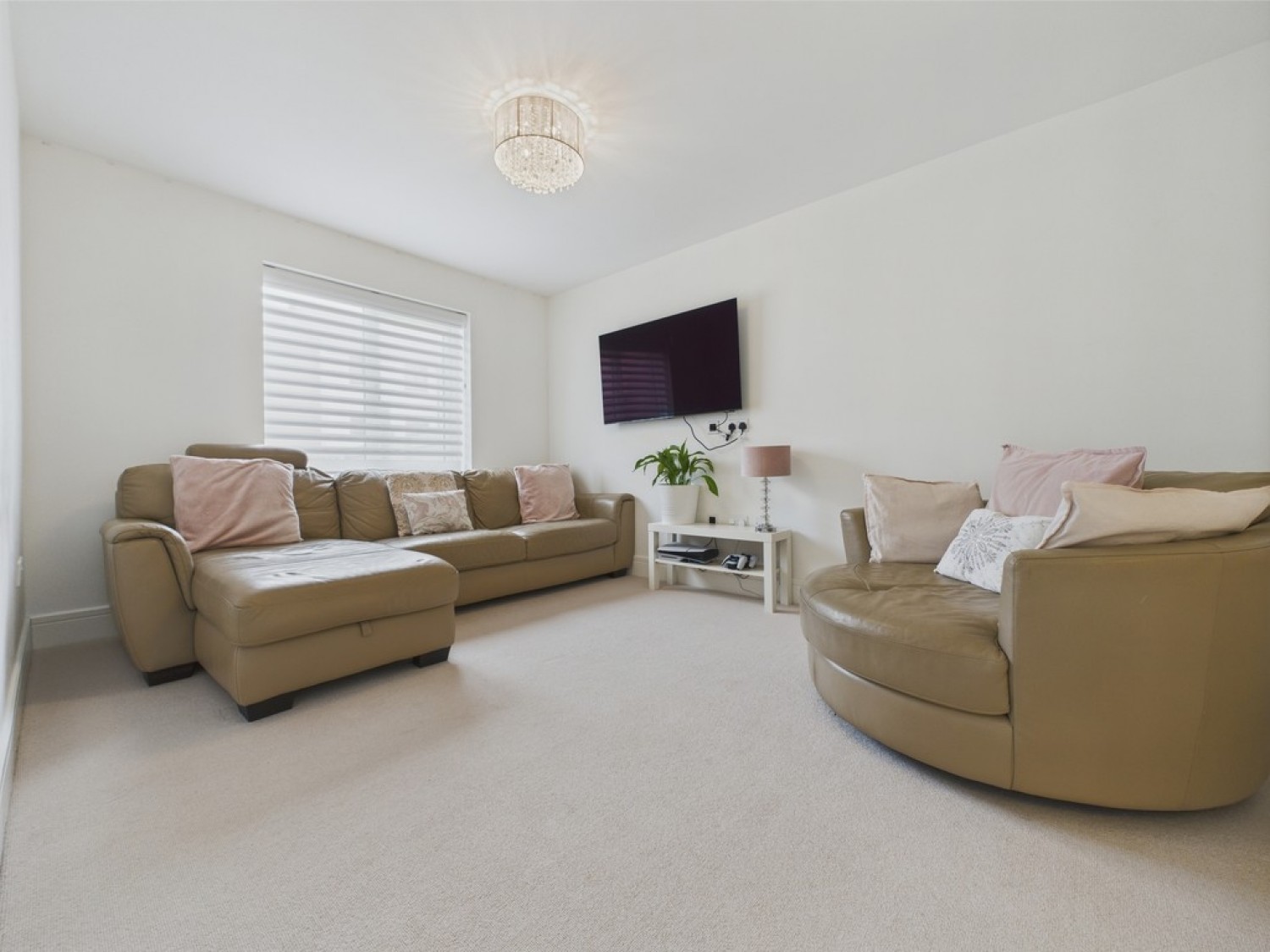 Maple Court, Waverley