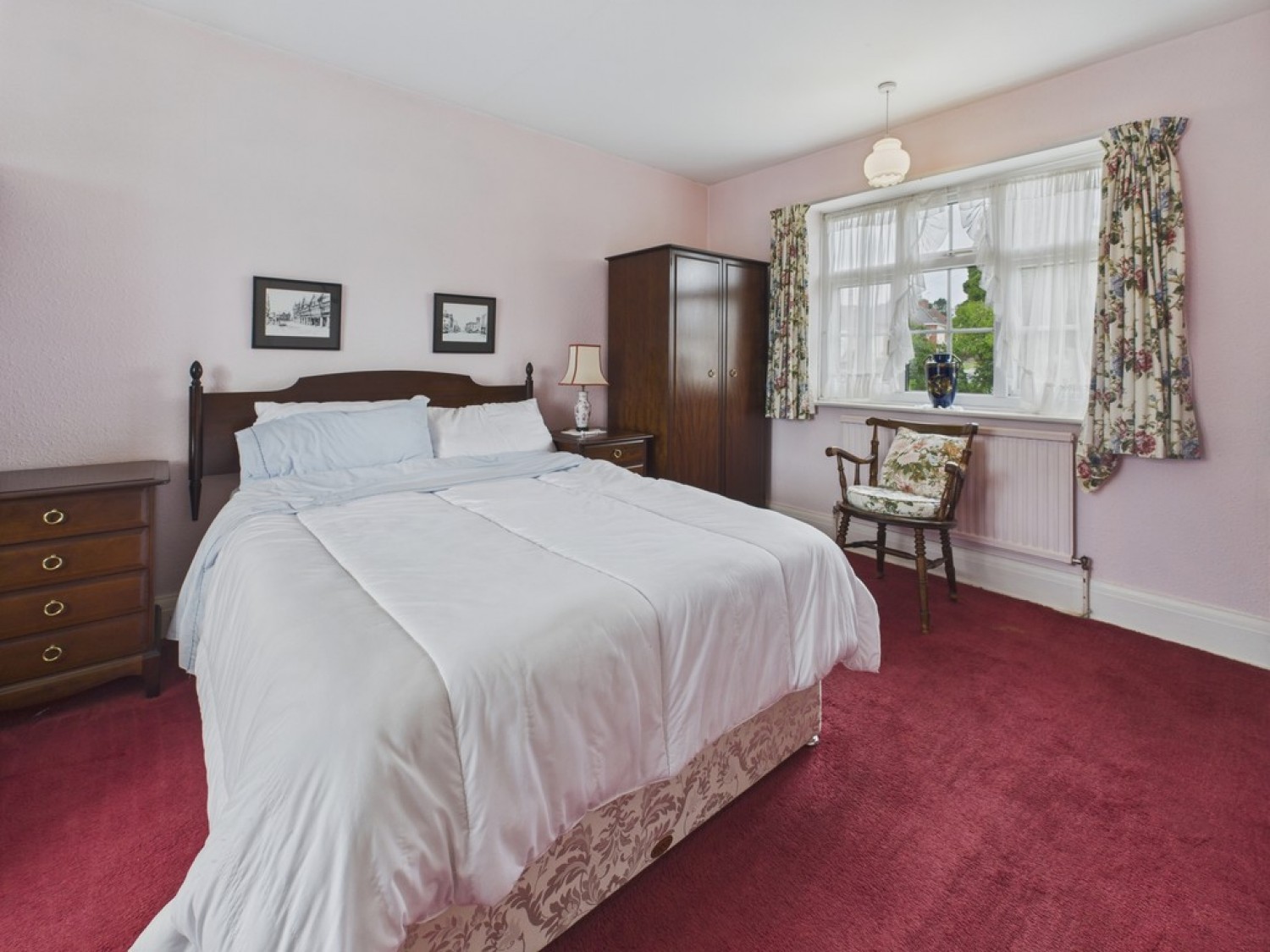 3 bedroom House in Rhodes Avenue, Newbold, Chesterfield