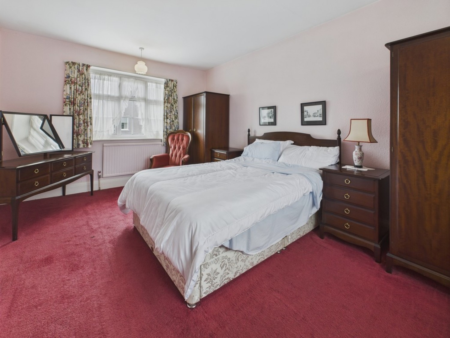 3 bedroom House in Rhodes Avenue, Newbold, Chesterfield