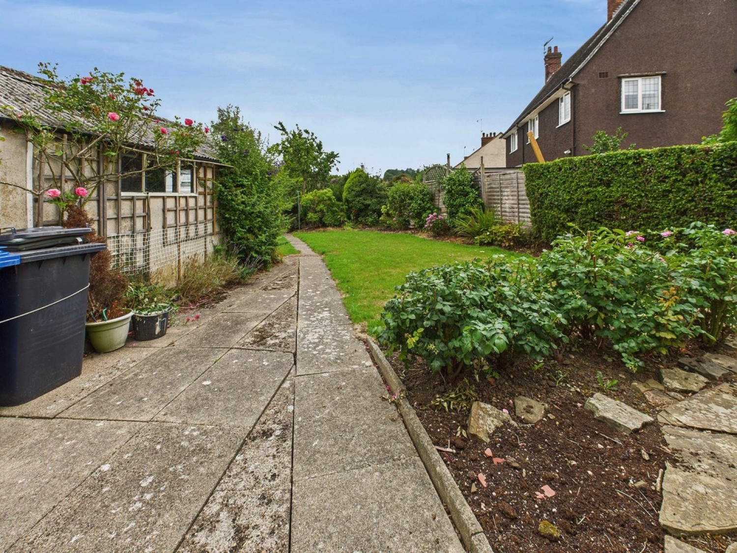 3 bedroom House in Rhodes Avenue, Newbold, Chesterfield